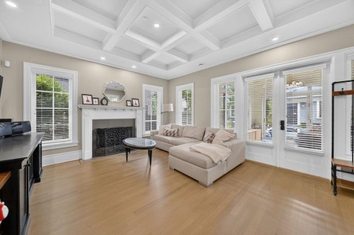 2599 36Th Avenue W, Vancouver, BC 