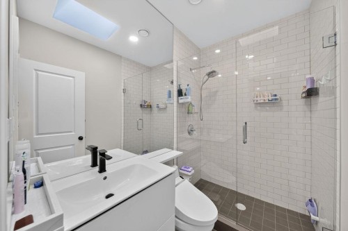 2599 36Th Avenue W, Vancouver, BC 