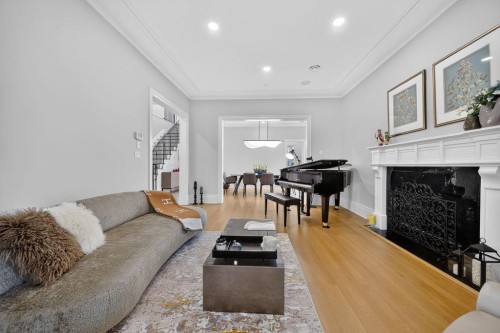 2599 36Th Avenue W, Vancouver, BC 