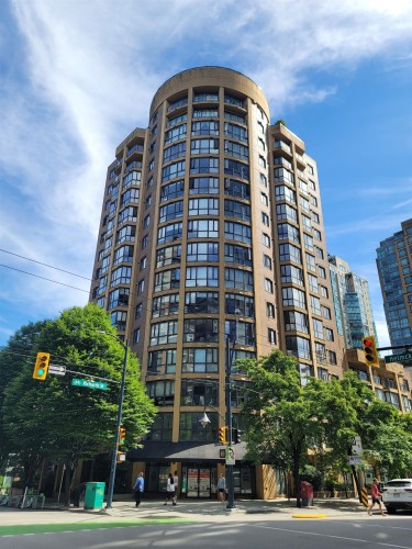 214-488 Helmcken Street  Vancouver, BC V6B 6E4