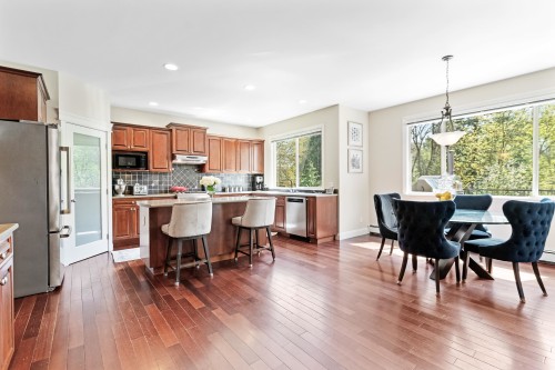 23746 110 Avenue, Maple Ridge, BC 