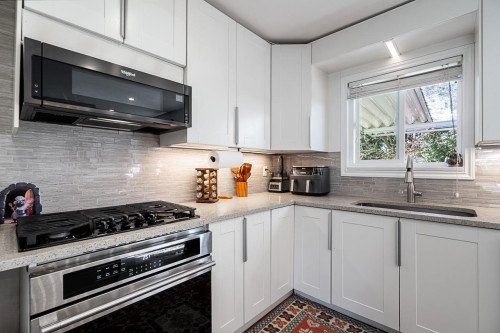 2333 Kirkstone Road, North Vancouver, BC 