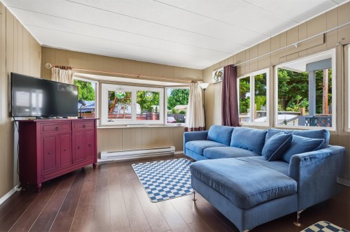 1-4514 Sunshine Coast Highway, Sechelt, BC 