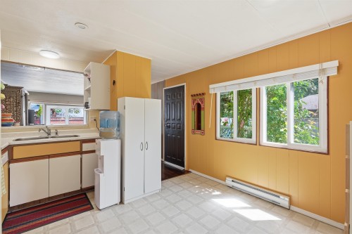 1-4514 Sunshine Coast Highway, Sechelt, BC 