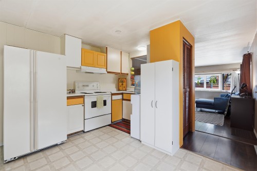 1-4514 Sunshine Coast Highway, Sechelt, BC 