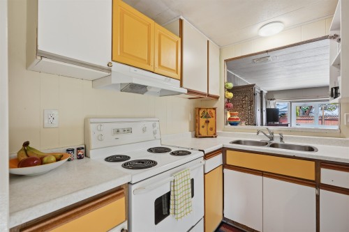 1-4514 Sunshine Coast Highway, Sechelt, BC 