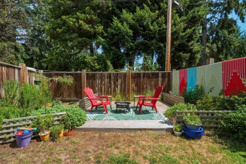 1-4514 Sunshine Coast Highway, Sechelt, BC 
