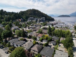 6339 Douglas Street  West Vancouver, BC V7W 2G1