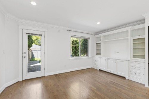 6339 Douglas Street, West Vancouver, BC 