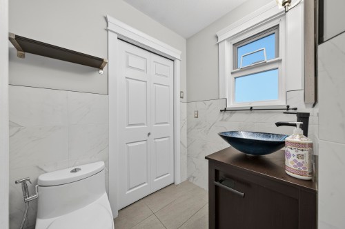 5591 Oliver Drive, Richmond, BC - Indoor Photo Showing Bathroom