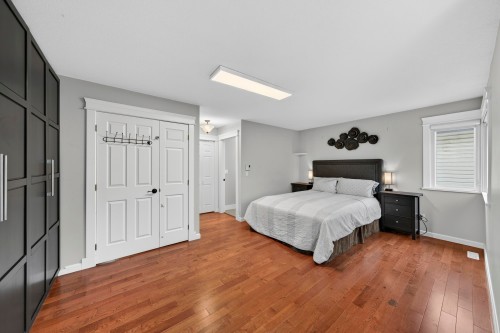 5591 Oliver Drive, Richmond, BC - Indoor Photo Showing Bedroom