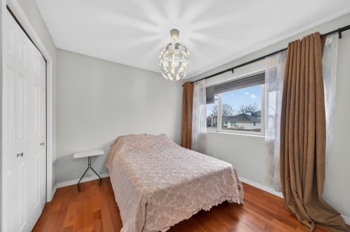 5591 Oliver Drive, Richmond, BC - Indoor Photo Showing Bedroom