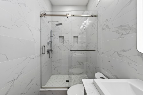 5591 Oliver Drive, Richmond, BC - Indoor Photo Showing Bathroom