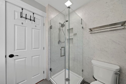 5591 Oliver Drive, Richmond, BC - Indoor Photo Showing Bathroom
