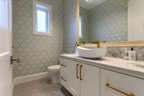 4820 Fortune Avenue, Richmond, BC - Indoor Photo Showing Bathroom