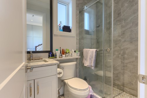 4820 Fortune Avenue, Richmond, BC - Indoor Photo Showing Bathroom