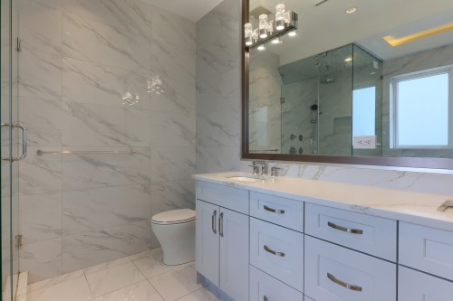 4820 Fortune Avenue, Richmond, BC - Indoor Photo Showing Bathroom