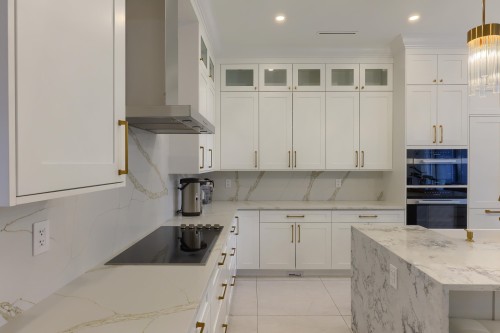 4820 Fortune Avenue, Richmond, BC - Indoor Photo Showing Kitchen