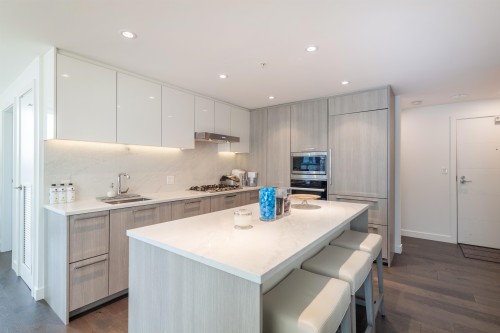 709-8160 Mcmyn Way, Richmond, BC 
