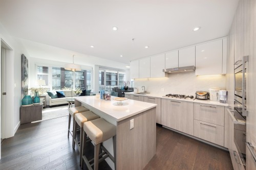 709-8160 Mcmyn Way, Richmond, BC 