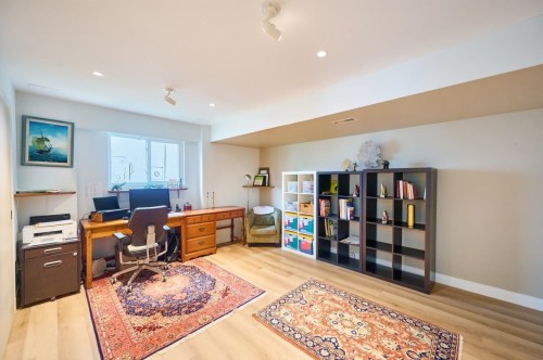 809 Seymour Boulevard, North Vancouver, BC 