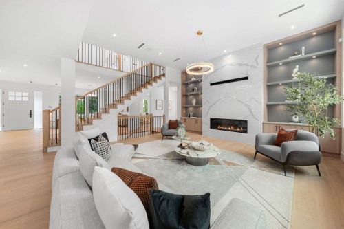 944 Clements Avenue, North Vancouver, BC 