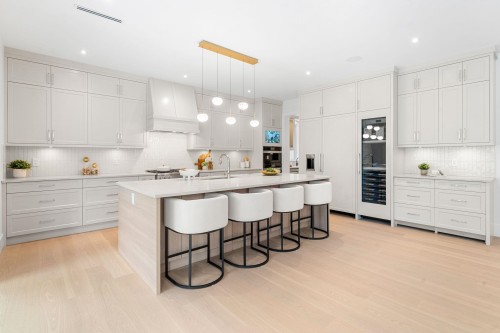 944 Clements Avenue, North Vancouver, BC 