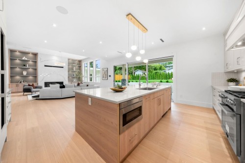 944 Clements Avenue, North Vancouver, BC 