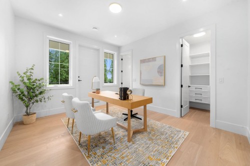 944 Clements Avenue, North Vancouver, BC 