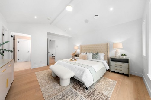 944 Clements Avenue, North Vancouver, BC 