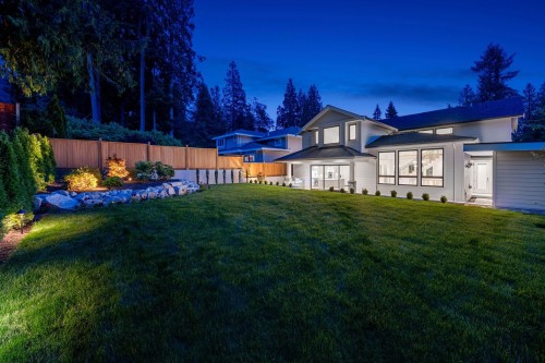 944 Clements Avenue, North Vancouver, BC 