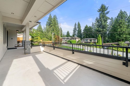 944 Clements Avenue, North Vancouver, BC 