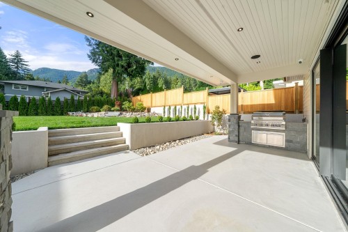 944 Clements Avenue, North Vancouver, BC 
