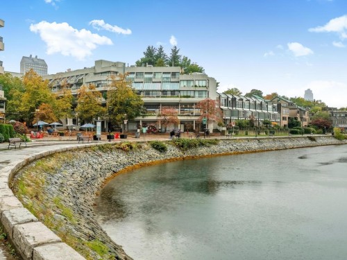 521-666 Leg In Boot Square, Vancouver, BC 