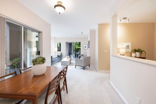206-678 Queens Road W, North Vancouver, BC 