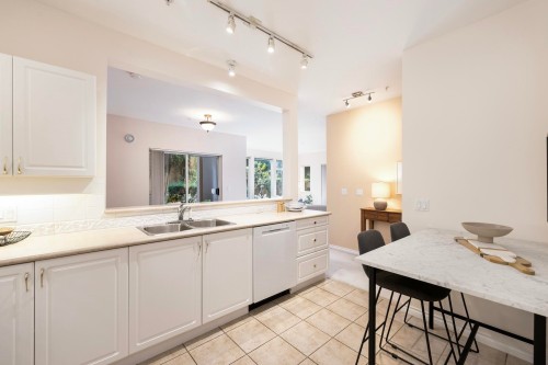 206-678 Queens Road W, North Vancouver, BC 