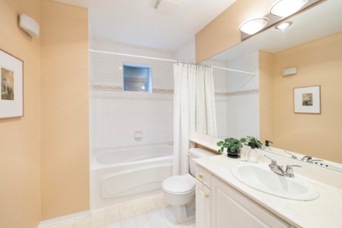 206-678 Queens Road W, North Vancouver, BC 