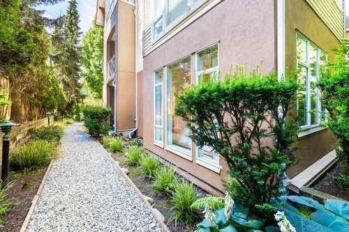 206-678 Queens Road W, North Vancouver, BC 