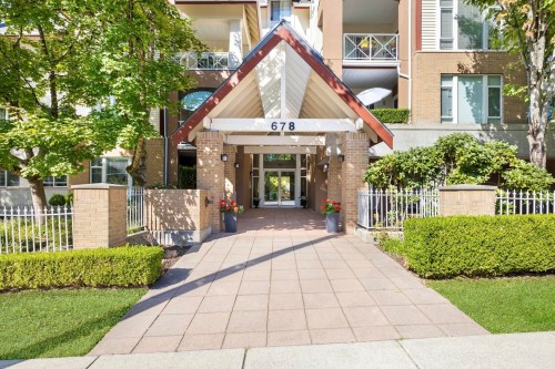 206-678 Queens Road W, North Vancouver, BC 