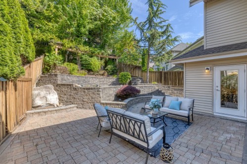 123 Maple Drive, Port Moody, BC 
