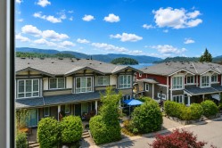5964 Oldmill Lane Sechelt, BC V7Z 0S2