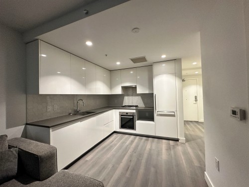 202-8181 Chester Street  Vancouver, BC V5X 0J9