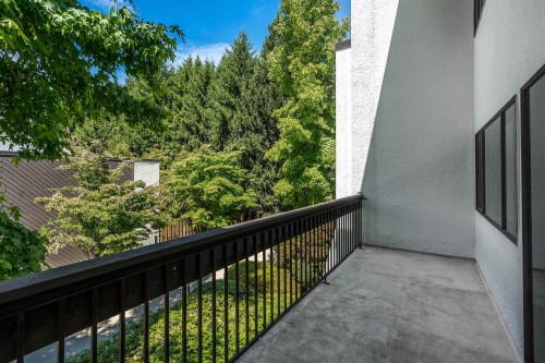 8-7371 Montecito Drive, Burnaby, BC - Outdoor With Exterior