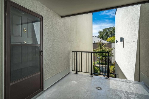 8-7371 Montecito Drive, Burnaby, BC -  With Exterior