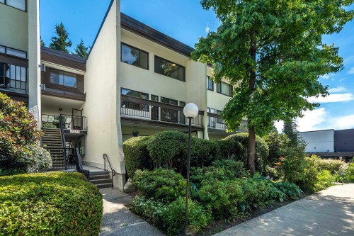 8-7371 Montecito Drive, Burnaby, BC - Outdoor