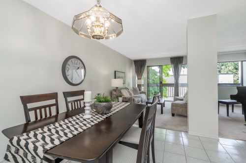 8-7371 Montecito Drive, Burnaby, BC - Indoor Photo Showing Dining Room