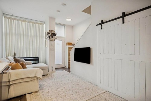 62 1St Avenue W, Vancouver, BC - Indoor Photo Showing Other Room