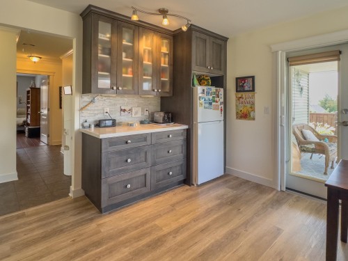 5692 Emily Way, Sechelt, BC 