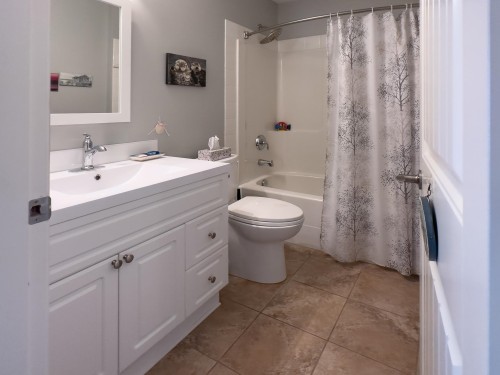 5692 Emily Way, Sechelt, BC 