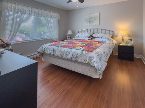 5692 Emily Way, Sechelt, BC 